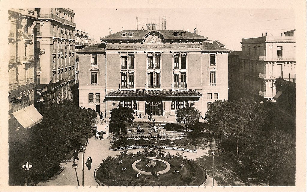 118- la Poste et la Place de la Bastille.JPG